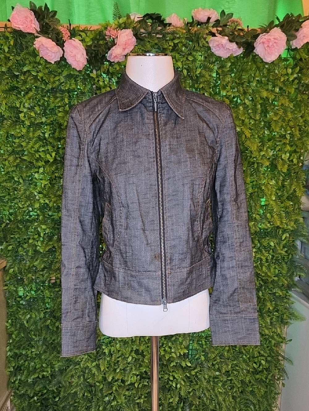 Women's Gray Zip-Front Jean Jacket